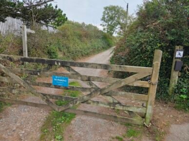 Path to Warren Point